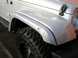 ラングラーアンリミテッド　サハラ　ソフトトップ　リフトアップ