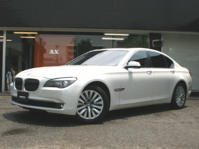 BMW ７５０i　左ハンドル