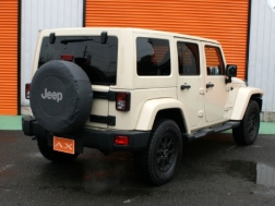 ラングラーアンリミテッド　希少色サハラタン