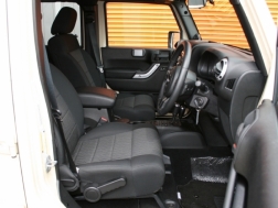 ラングラーアンリミテッド　希少色サハラタン