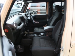 ラングラーアンリミテッド　希少色サハラタン